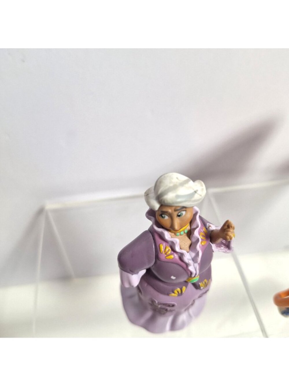 Skylar Grandma Luisa Disney Elana of Avalor PVC Figures Lot 4" Cake Toppers - Picture 15 of 15